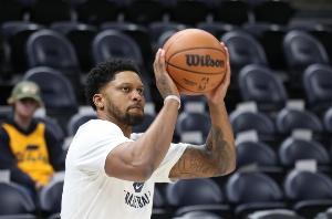 来首次在英 来首次在英