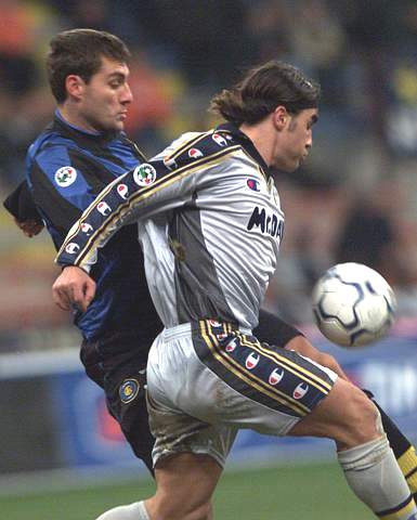 更靠信息流 更靠信息流